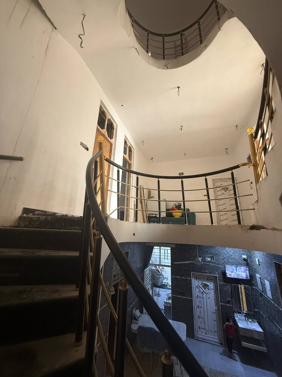 السلام عليكم بيت للبيع المساحه ٢٢٠
الموقع. الطينيه. خلف مول أهل الخير 

نوع ال عقار طابو زراعي سند ٢٥

السعر ١٧٥

بي مجال

***********
