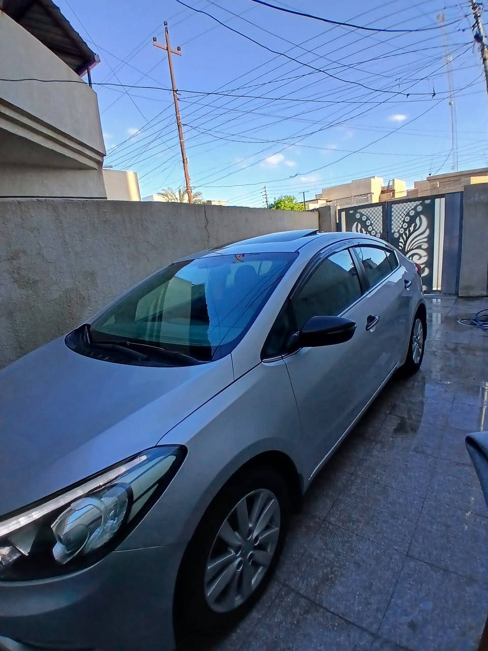 كيا سيراتو خليجي شركة الدوليه  موديل 2016 ماشيه ٧٠ رقم بغداد انكليزي جديد قبل فتره جددتهن بسمي هزة جديدة سنوية جديدة تحويل مباشر 
مكفوله ماعدا فقط بنيد صبغ بدون فتح بدون معجون مشخط جان ونصبغ بارد مكانين زغار تخم تاير اصلي صدر خلفي امامي جديد سياره ادامه كامله كل نقص مابيها تبريد تدفئه كلشي شغال بيها منظومة زنون لد امامي خلفي
فول مواصفات واحد ع واحد عدة البصمة سلايد روف بيها ريمونتات عدد2 ويل كب عدد 5 داخل بيجي
مري شفط شفتات ستيرين فول تحكم ستيرن ٣انظمه ستيرن شاشه وكامره شادهن ٣٥٠الف اصليه كار ابلي تحكم ستيرن 
محرك وكير بلاديات ممفتوحات على وضع شركة حجم المحرك 1600دوش كير AT نمر6
تبريد قطعتين خلفي ثلاجة بلجكمجة السعر ١٢٠ اوبيها مجال بسيط ***********
