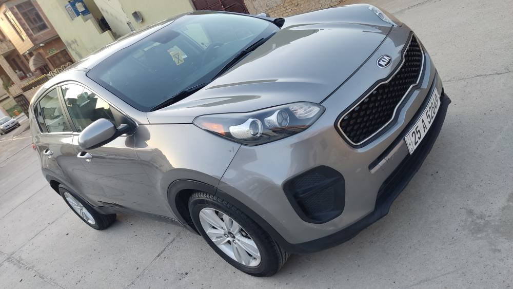 كيا سبورتاج موديل 18 مواصفات كير اتوماتيك جام كهربائي باور قفل مركزي ABS تبريد قطعتين تحكم استيرن شاشه كاميره كشن جك سياره بيها بابين صبغ بجم كبس وخلف كير محرك بشرط.. حجم محرك 24.. مشروع وطني رقم كركوك بيها دفتر بنزين هزه رقم جديد سياره جاهز مال بيت شراي يخابرني *********** كركوك, العراق
