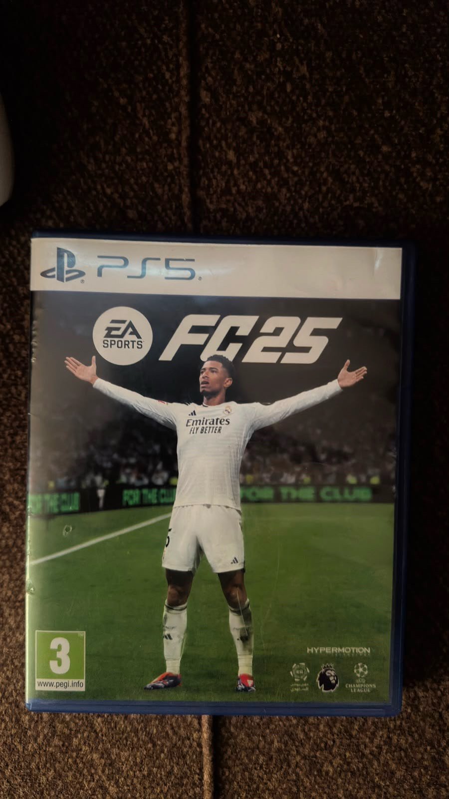 السلام عليكم 
بلي فايف سلم 

مستخدم قليل نظافة ١٠٠٪؜ 
اصدار ٢٠٢٤ 
كارتونتة ويا 
وكيبلاته الاصليه نفسهن 
ويده فايف سلم 
مستخدم كلش قليل باكيته ويا 
ويدتين اصليات 
وقرص فيفا٢٥ 
وقرص بيس ٢٠ 
ويو بي اس مستخدم قليل بعده بالضمان***********