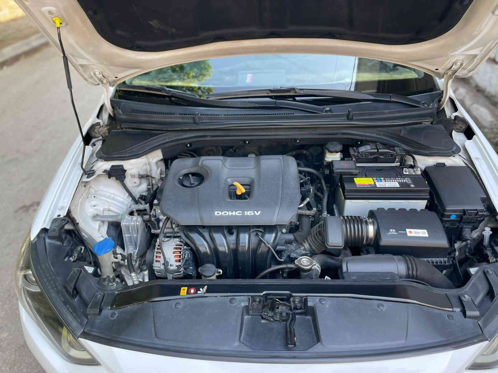 السلام عليكم..
النترا 2018 خليجيه رقم بغداد الدولي الجديد باسمي شخصيآ.
مكفوله من الصبغ والتبديل عده بارد بداير مقدار 4 اصابع الجاملغ الخلفي الايسر. 
موصفاتها.. 
فتحة سلايد.. 
محرك 2000 دوش كفاله من كلشي.. 
تبريد خلفي امامي ثلج. 
ماشيه 80.. ترايه جديد على ايدي
البجم لد.. 
خمسه ويل كب.. 
شاشه جبيره اندرويد صوره وصوت.. 
حساس خلفي.. 
دكمة مود درايف 3 وضعيات.. 
كامره خلفيه دواره.. 
محرك كير تبريد تدفئه برغي ممفتوح بيه وين يعجبك افحص
تخم تاير جواها وحاهزه للاخير.. 
مكاني بغداد جهة الكرخ  حي الجوادين هذه رقمي..
......***********.........
