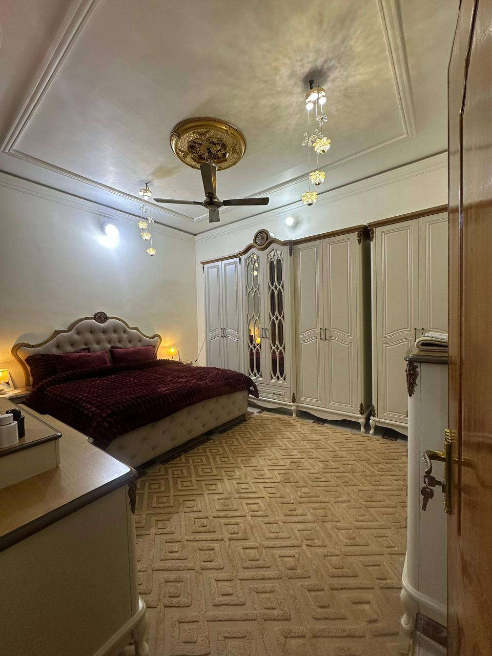 بيت للايجار حديث طابقين الفلوجه بحي النزال قرب جامع عبد العزيز  غرفتين وحده فوك وحده جوه وصاله واستقبال بدل 450 وبيه مجال قليل للاستفسار‏‪***********‬‏
