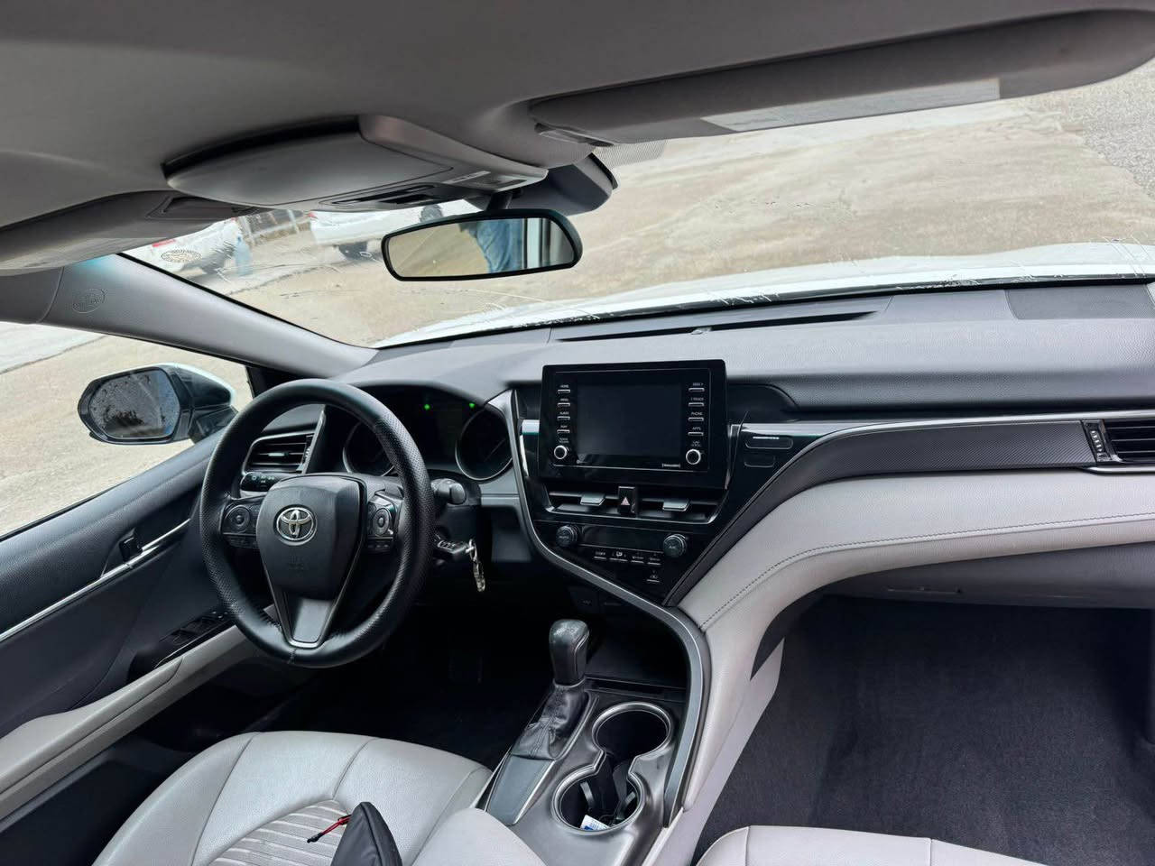 سلام عليكم 
كامري للبيع مديل ٢٠٢١
مواصفات se معروفه 
بي جاملغ و بونيت سيارة جديده مال بيت شرط تحويل و غرامات
مكان سيارة كركوك 
سعر ١٩٠ وبي مجال 

*********** كركوك, العراق
