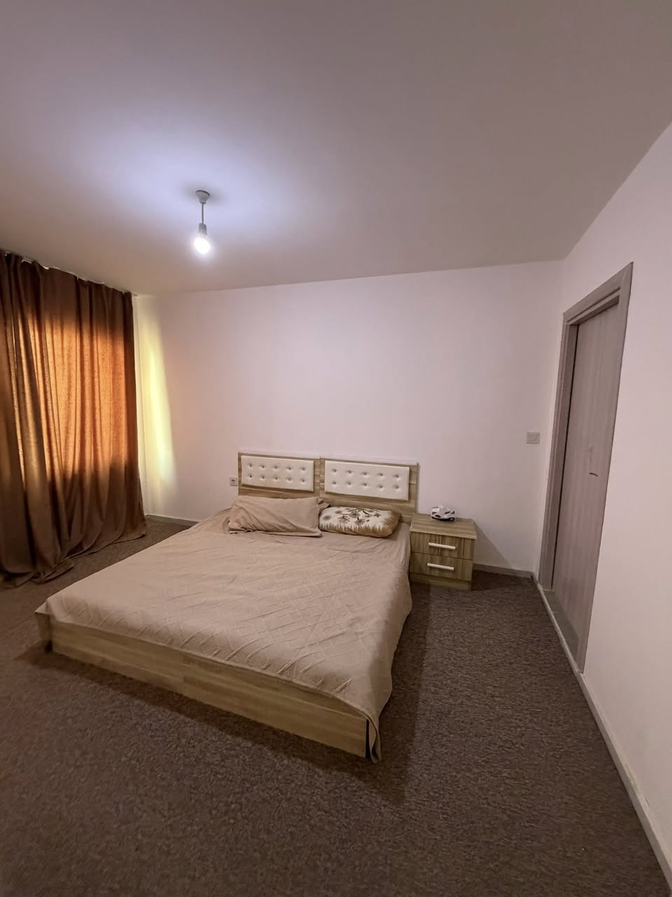 موقع- هيتيتي
طابق -9
واجهه -جنوب غرب( مفتوح)
عدد غورفه-3+1
واحد غورفه سويدي
2 بلكون
مساحه 141 متر
سعر 5.10$ومجال ويا اثاث

المزيد من معلوماتً تواصل عل هاي الرقم:☎️
***********
