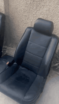 السلام عليكم لبيع كشنات BMW500 كهرباء شغلات ومطوراتهن كامل بس يردلهن ترتيب لن متروكات يعني تنضيف تزيت السجاج لا كسر لا شك نضفات السعر ١٧٥ وبيهن مجال بصيط مكاني بغداد المشتل ***********
