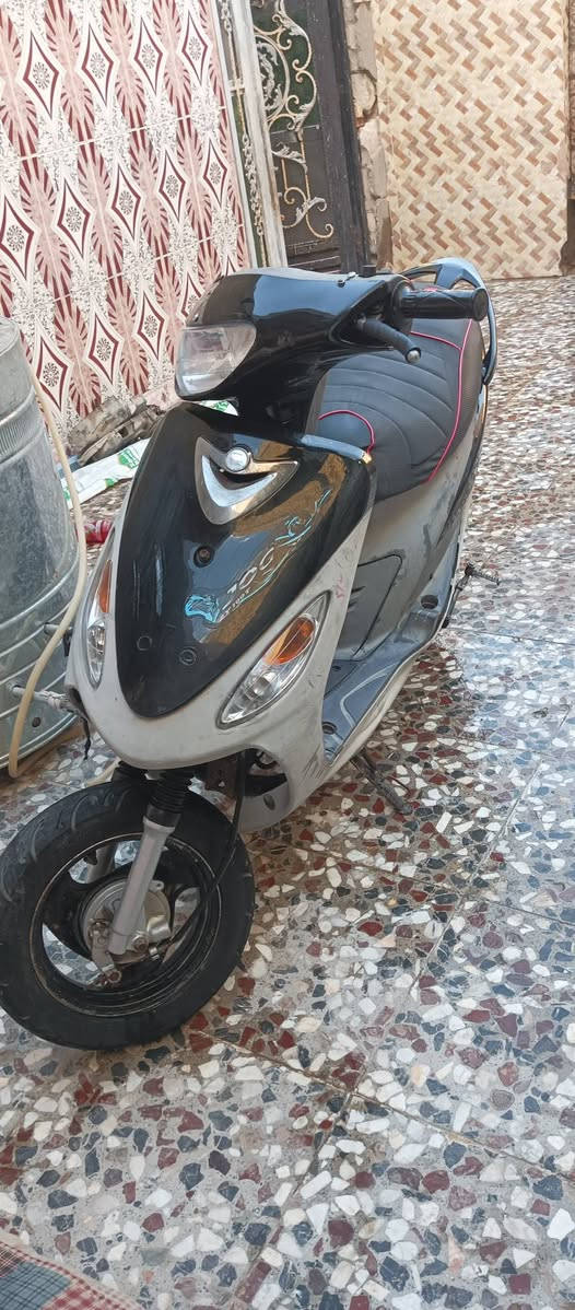 سلام عليكم شونكم شباب دراجه ماكس منغولي دراجه تخبل مفتوحه 55دراج كهربائيات كله شغاله بس عوزه باتري نكره سلف سعر 500وبيه مجال ***********
