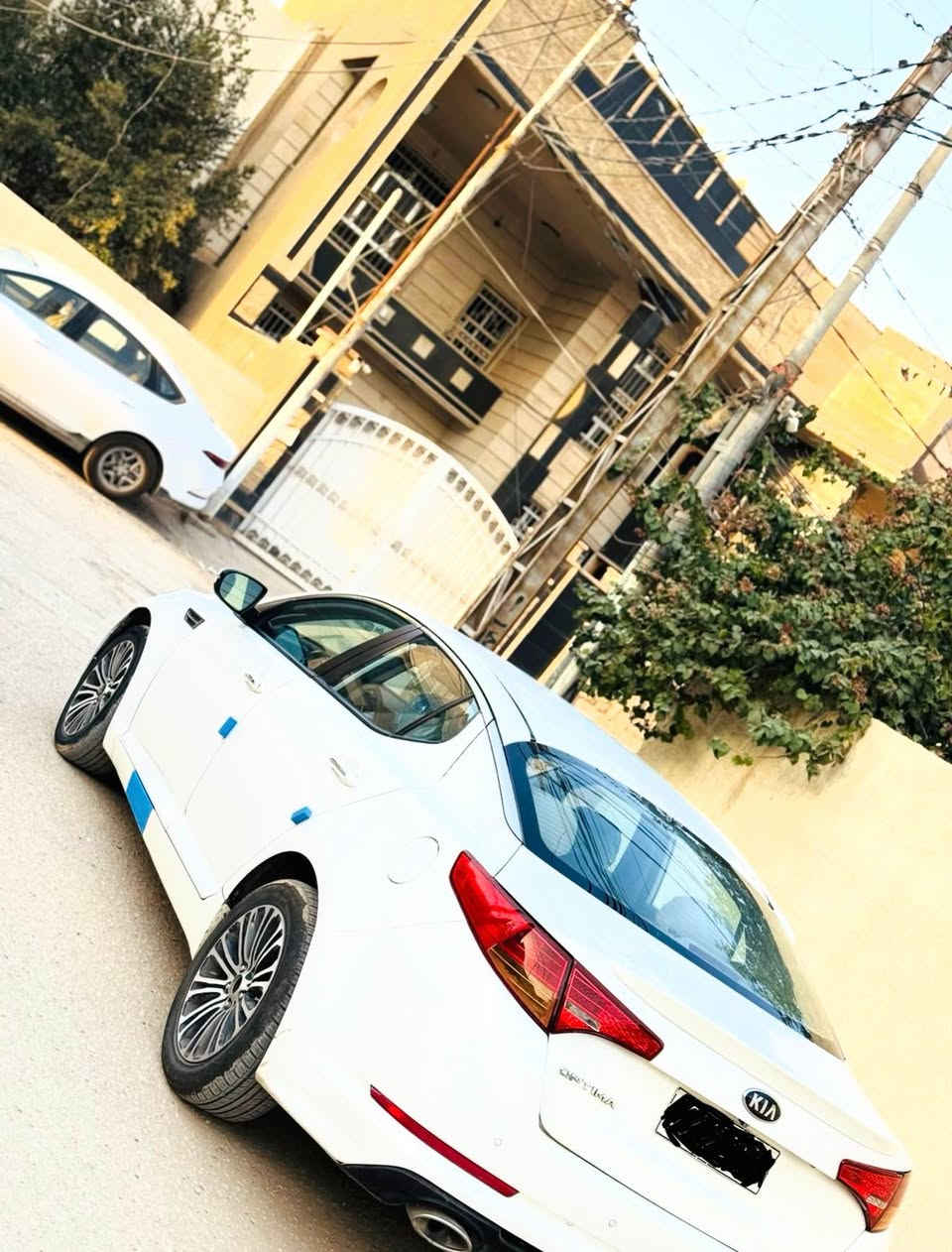 اوبتما 2013رقم بغداد باسمي 
محرك 2400 دوش 
فول مواصفات من عده البنراما 
بصمه اشاره ترحيب شفتات سرعه تحكمات جهتين 
تبريد قطعتين كامره شاشه 
بيها 4قطع صبغ وقطعه تبديل 
السعر 97 بيها مجال 
*********** بغداد, العراق
