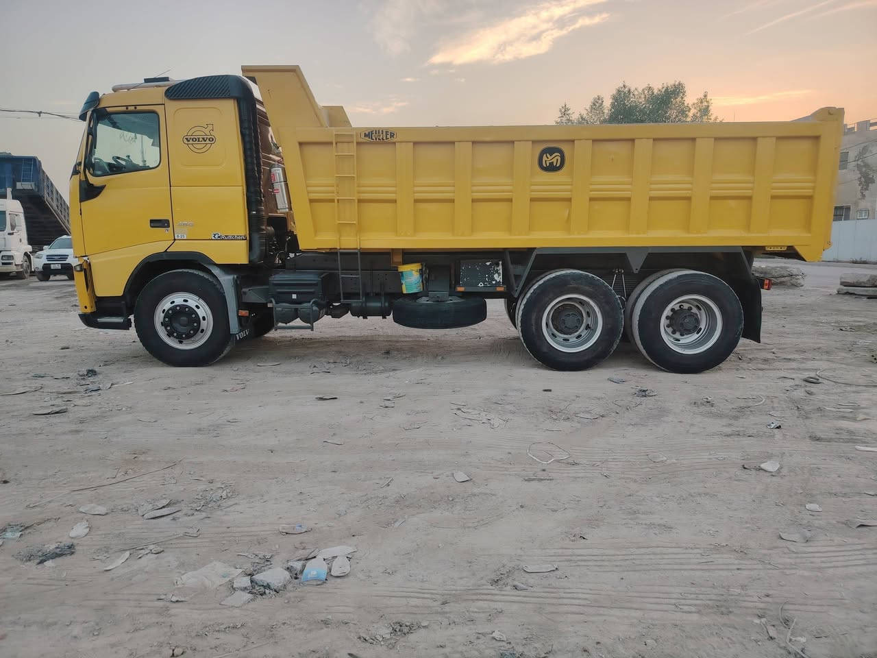 سلام عليكم فالفو للبيع مديل 2002مكينه 460گير 3×3مجموعه النكي استفسار على هاذ الرقم ***********
