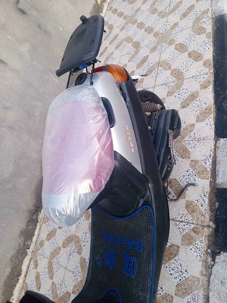 السلام عليكم دراجه للبيع تبدل بستم الاصلي مال حلوي. دراجه نظيفه ***********
