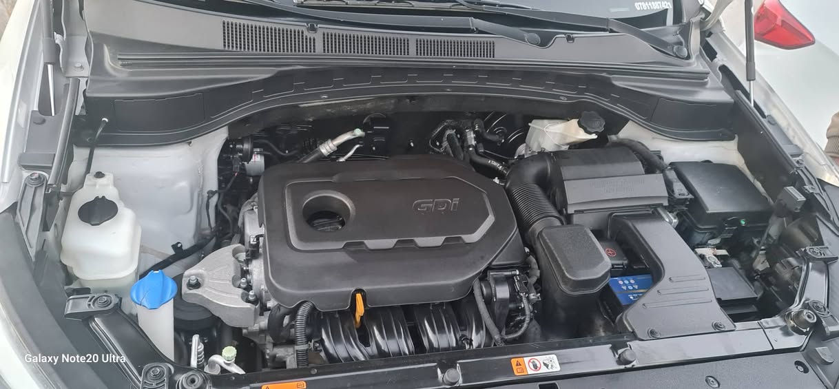 سنتافيا أمريكي
2017سياره كلين عدا صبغ بسيط جوه الرقم الخلفي السياره شركه كل شيء بيه بلادي محرك كير والسياره جديده بمعنى الكلمة 
ماشيه ٨٦ 
رقم أنبار شرط التحويل
عنوانه/الرمادي 
اتصال
‏‪***********‬‏
