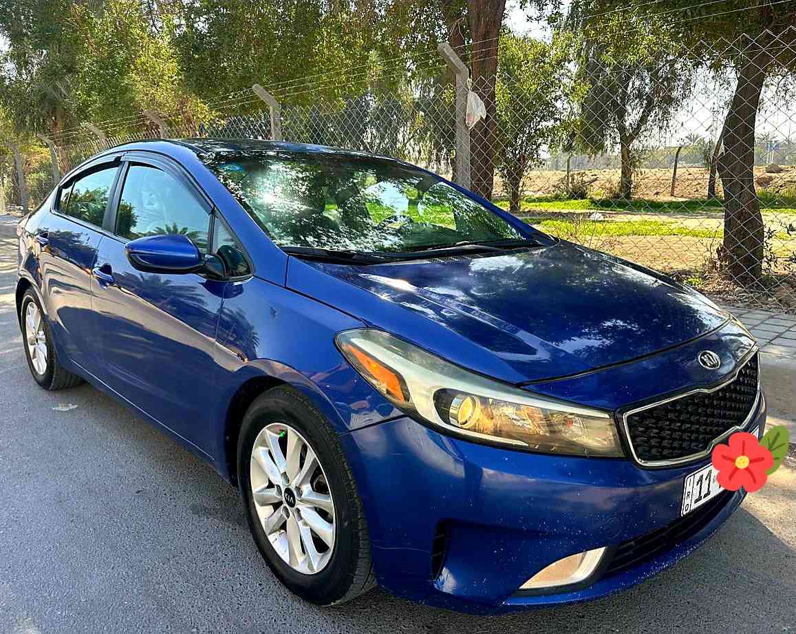 السلام عليكم سياره كيه فورتي موديل 2017وارد امريكي صور حادث منشوره بدون تبديل محرك كير صدر تبريد تخم تاير مكفولة رقم بغداد تحويل مباشر مواصفات نص فول سياره جاهزه حلوه كلش سعر112$بيه مجال بصيط العنوان بغداد الامين شارع نواب النتصال ***********
