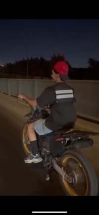 قفاز للمراوس فقط 772 967 7883