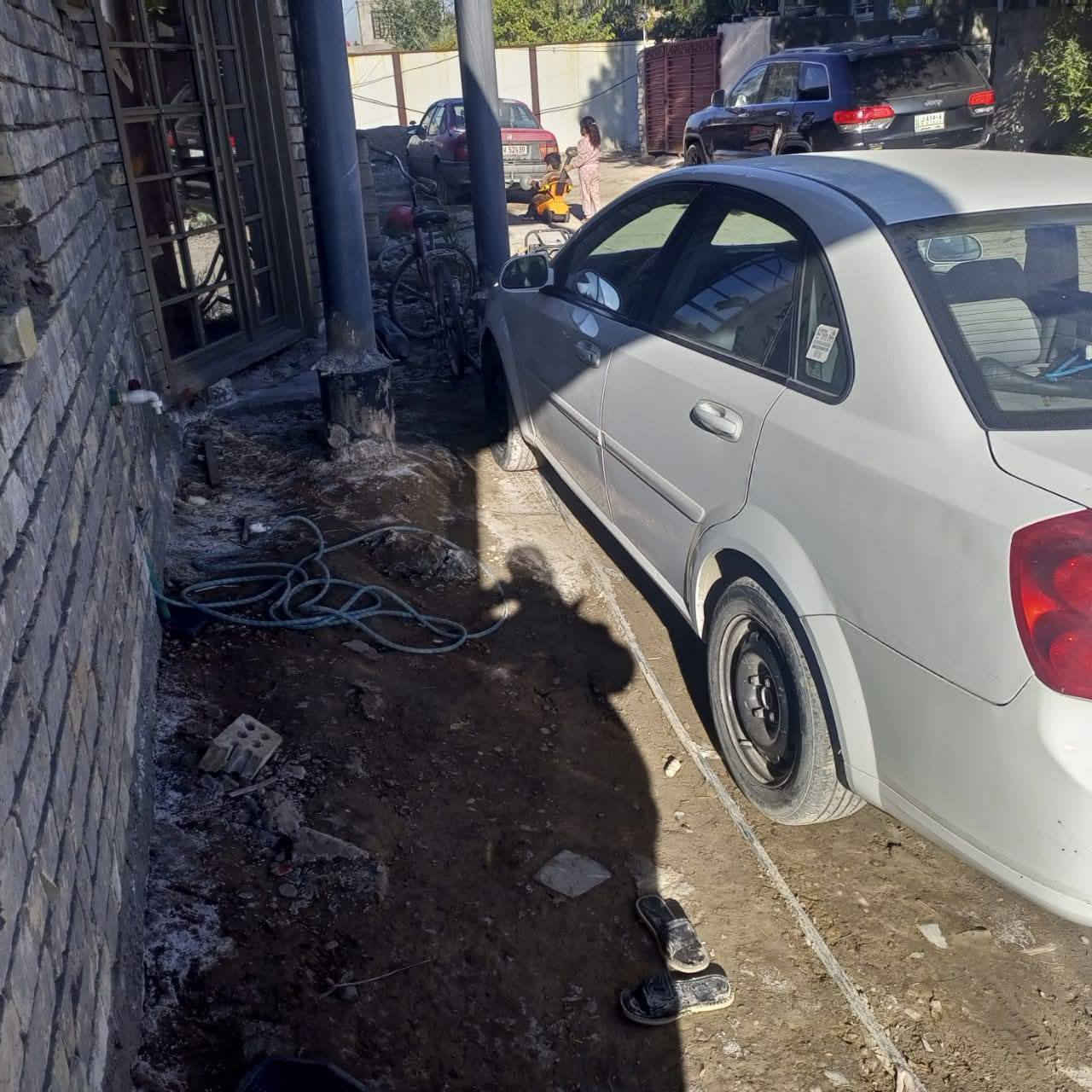 السلام عليكم للبيع سيارة اوبترا موديل 2012 رقم بغداد الانكليزي سنوية مجددة لغاية 2030 محرك 1600 السيارة مسجلة بسمي اني صاحبها الشرعي السونار مرفق مع الصور ماشية 140 كيلو متر  السيارة حلوة او نظيفة تبريد ثلج محرك كير صدر كفالة عامة السيارة جديدة مابيها انشاء اللة اي نقص السعر 72 او بيها مجال للطيبين العنوان بغداد الغزاليةة
رقم الهاتف 
***********
اتصل اوبيك خير ودلل 
ملاحظة الرقم بي واتساب
