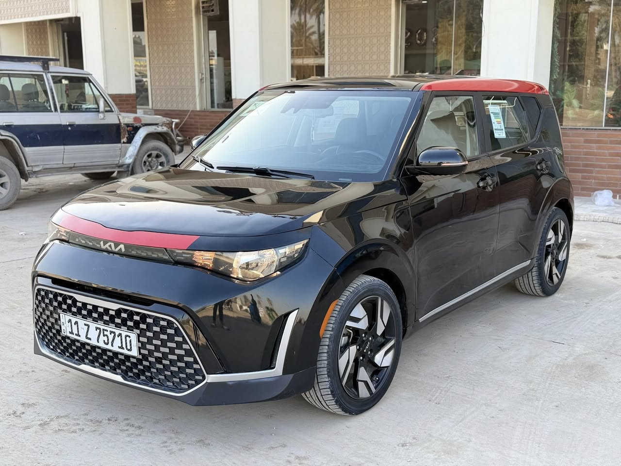 سلام عليكم
كيا صول جيتي لاين اعلى فئة يعني فول مواصفات  رقم بغداد  موديل 2023
- السيارة ماشية (43)حقيقي 
- السياره قطعتين تبديل جاملخ وبنيد  وقطعه صبغ
-فتحة + بصمه 
-رادار امامي + رادار خلفي
-ستيرن جلد حرف D 
-تدفئة كشنات 
-تدفئة استيرن 
-مكينه 2000 دوش المرغوب
-كشن السايق كهربائي 
-وختم Soul 
-لدات داخلية وبالسماعات 7 الوان 
-ويل oكب كروم 
-بك لايت لد
-اشاير بالمري 
-شحن لاسلكي 
سستم صوت  
-شاشه كبير
 -كامره  حساس 
-انظمة قيادة 
السعر: (137) وبيها مجال بسيط
مكان السيارة: بابل ***********
