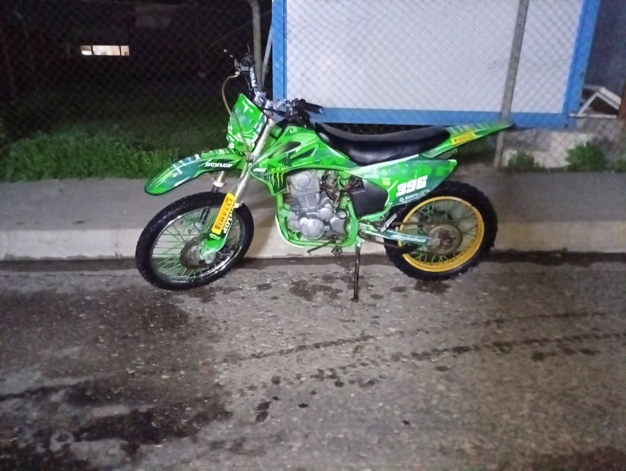 2020/250/$650


**إذا كنت صاحب هذا الإعلان وتريد حذفه لأي سبب، رجاءا أرسل رسالة إلى الدعم الفني**