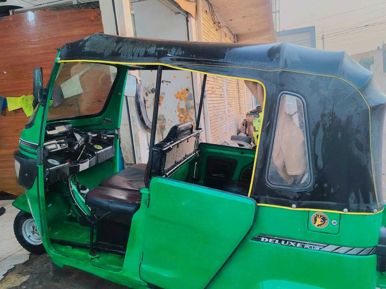 سلام عليكم
تكتك TVS للبيع 
شرط كفاله مكينه مامفتوحه 
مرقم انكليزي وسنويه بسمي ثاني يوم تحويل 
الناصريه مركز 
***********
السعر 7،600،000  وبيها مجال
