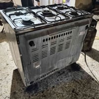 طباخ للبيع نضيف عيونه كلها شغاله ولفرن شغال  ب60 وبيه مجاالل هواي  رقم...