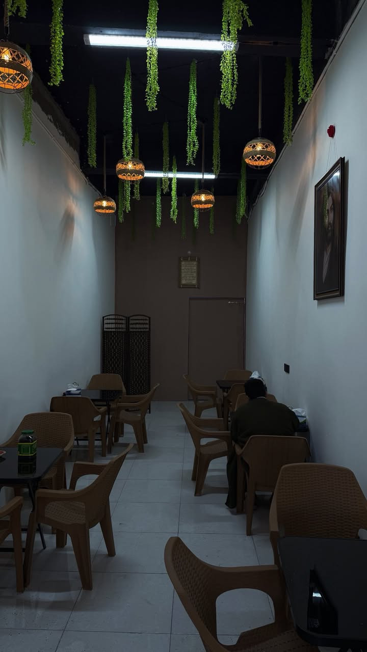 السلام عليكم 

المحل للبيع وبسعر كلش مناسب 
عنوانه كربلاء - حي الاطباء - مجاور ستار الحسناوي 
المحل جديد بمعنى الكلمه وما صارله كم شهر من نفتح 
 بس متوازي عله بيعته 
جاهز من كلشي بس تجي وتبيع بي 

الي حاب ياخذه خلي يتواصل وياي ♥️


**إذا كنت صاحب هذا الإعلان وتريد حذفه لأي سبب، رجاءا أرسل رسالة إلى الدعم الفني**