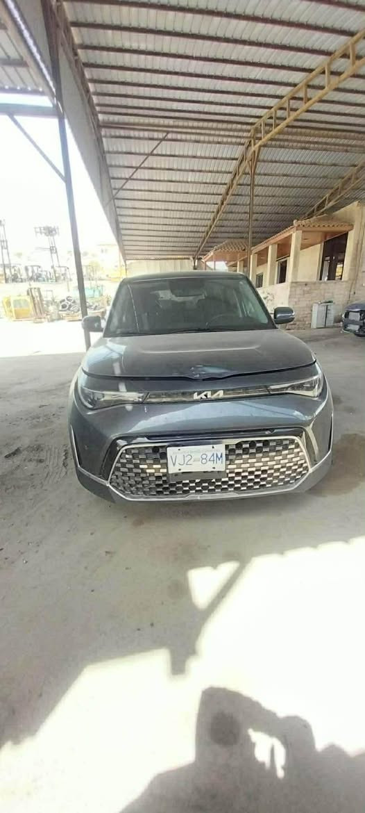 كيا صول موديل 2024 وارد امريكي ماشيه 35 دخول جديد بدون رقم ضرر واضح بلصورة بيه بارد بلبنيد كد شبر بدون ايرباك بدون دواخل وطلع بيه كلير امريكي بابين وجاملغ خلفي عكس السايق بدون دواخل بدون معجون موصفات سياقة ذاتية تحديد مسار كشنات هيتر ستيرن هيتر شاشة دشبول دجتل اوتو ستوب شحن وايرليس وبيه موصفات هواية سيارة جديدة سعر 132 بيه مجال
 مكانه الانبار هيت استفسار ***********
***********
