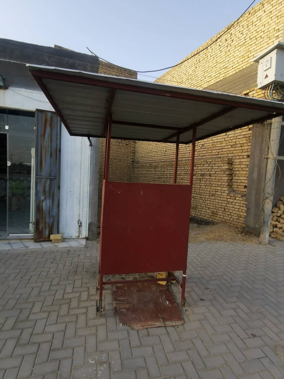 غراض كافتريا للبيع
ميز تسكام نضيف ومرتب مع اناره داخليه الطول مترين ونص والارتفاع مترتين
250×200
السعر 350
مع ميز فلافل (طباخ) مسقف السعر 225


**إذا كنت صاحب هذا الإعلان وتريد حذفه لأي سبب، رجاءا أرسل رسالة إلى الدعم الفني**