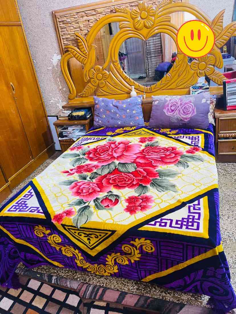 غرفه كامله للبيع مابيها كسر  نظيفه  مكانها بغداد الامين السعر ٣٠٠ وبيها مجال ***********
