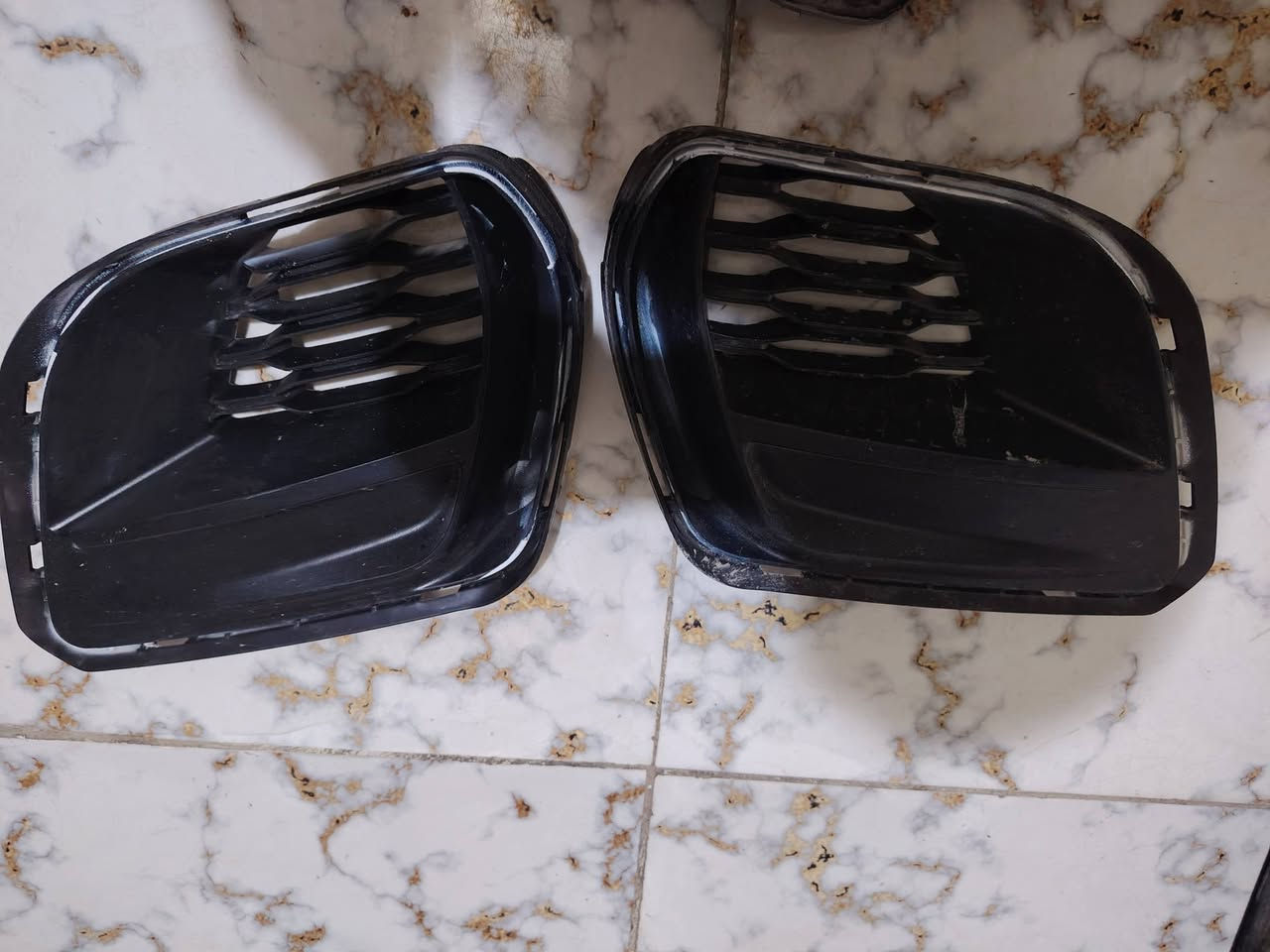 ذني غراض الي يحتاجهن ياخذهن وبسعر رخيص لايت بي عدسه وعين الشيطان لحيه بدنه لايتات    شوته طابكسن كشافات الي يفيدنه الغراض يدلل


**إذا كنت صاحب هذا الإعلان وتريد حذفه لأي سبب، رجاءا أرسل رسالة إلى الدعم الفني**