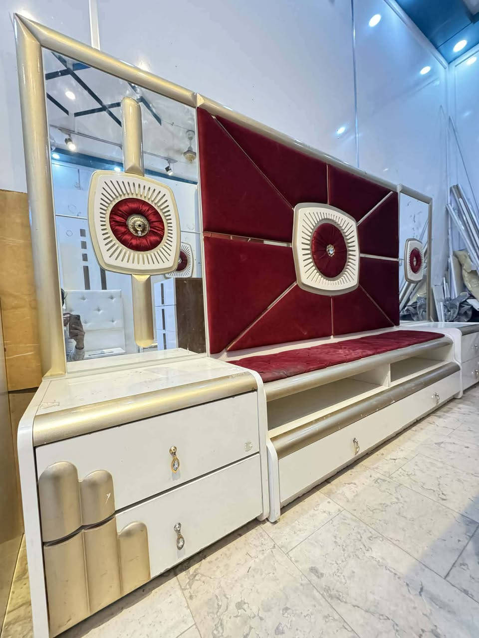 غرفه تركي٧ قطع  سعر ٥٠٠الف شراي خاص
#اشاره


**إذا كنت صاحب هذا الإعلان وتريد حذفه لأي سبب، رجاءا أرسل رسالة إلى الدعم الفني**