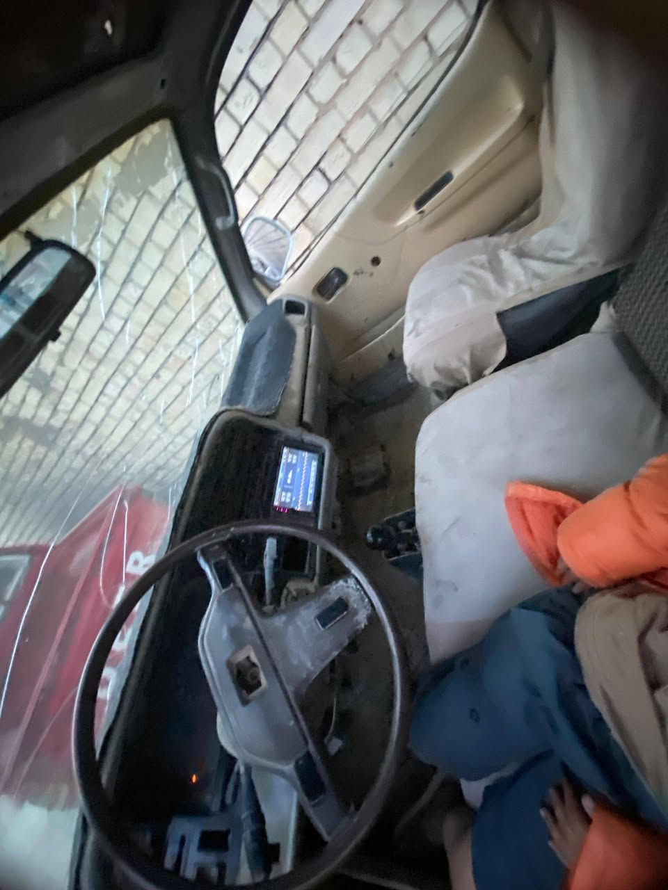 سلام عليكم هايسة للبيع موديل1996 سيارة خير من رب العالمين رقمهة نجف سياره'قمهة نجف ألماني سعر 16 وبيها مجال ***********
