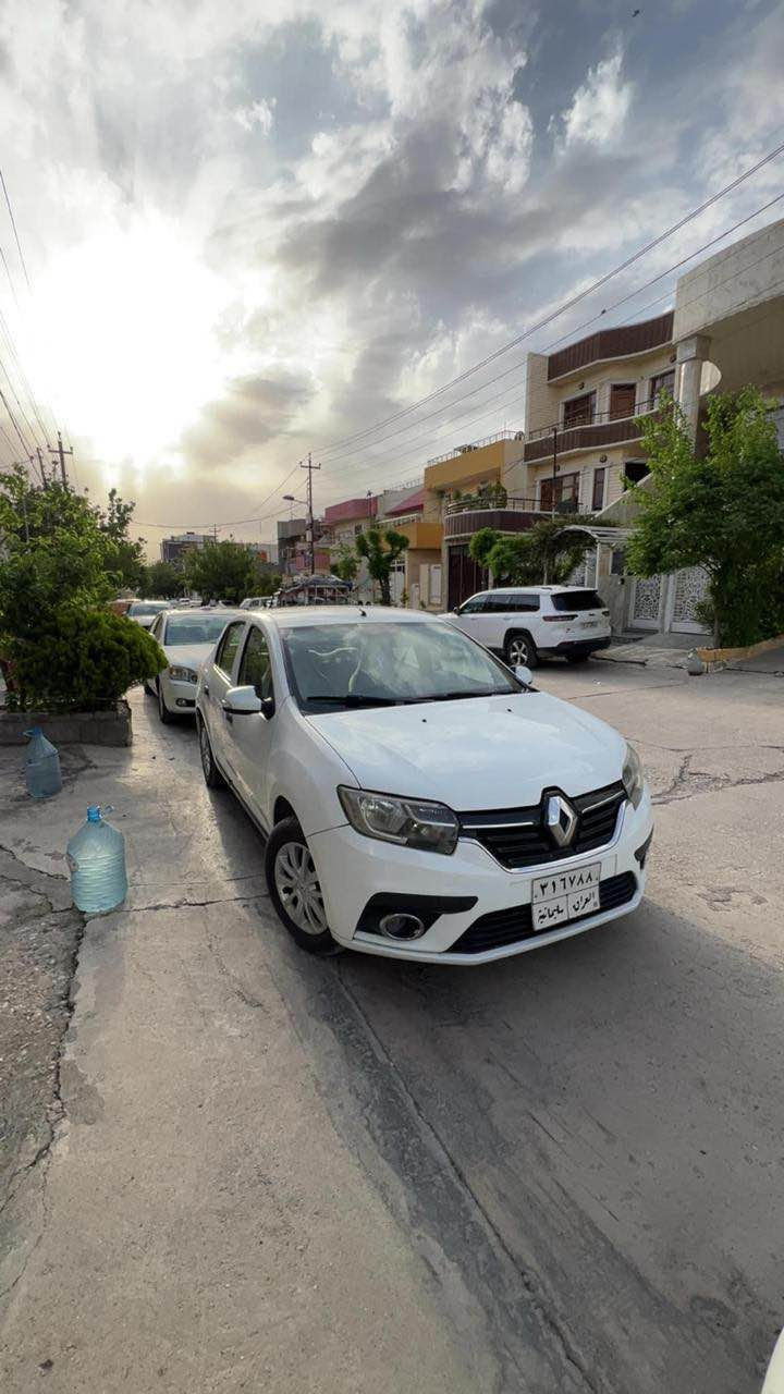 ڕینۆی سمبول 2018
سپی بەفری  جام کارەبا  / تراکشن/ABS/دەبڵ گێڕ (عادی ،ئۆتۆماتیک)/شاشە ئایپاد /تەبرید سارد و گەرم لەسەر سویچ/ بلاجکتۆر /کارەبای مەزبوتە / سەنەوی تازە بەسەر چووە/ تەحویل و غرامە بەشەرت/پێش و دوای کەپسە /
٣ پارچە و پەڵەیەکی بۆیاخە بێ ناوگرتن/ تەقەورەقەی بەشەرت/ مەکینە وگێری مەزبوت

٧٧ گەڵا و مامەڵەیەکی کەم  
*********** ژ.م ‎
تێبینی /تکایە جوابی نامەو کۆمێنت نادەمەوە
ئەگەر مشتەیت تێل بکە لەگەڵ ڕێزدا🌹 السليمانية, العراق
