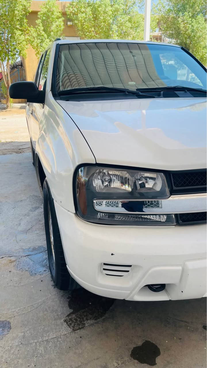 بلايزر 2008 صبغ حزام محرك وكير جديد حدادية كهربائيات جديد باتري جديد 
السعر 85$
*********** كربلاء, العراق
