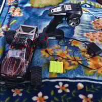 مقاس 1/16 • بطاريتين • بروجكتر ملون