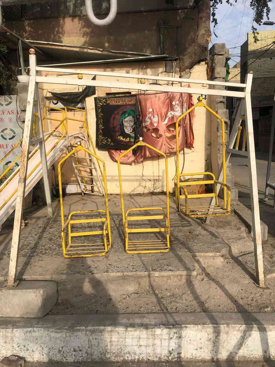 مراجيح للبيع العدد مثل ما موضح في الصور تفصال حديد درجه اولى الاستفسار والاتصال على هاذا الرقم ***********
