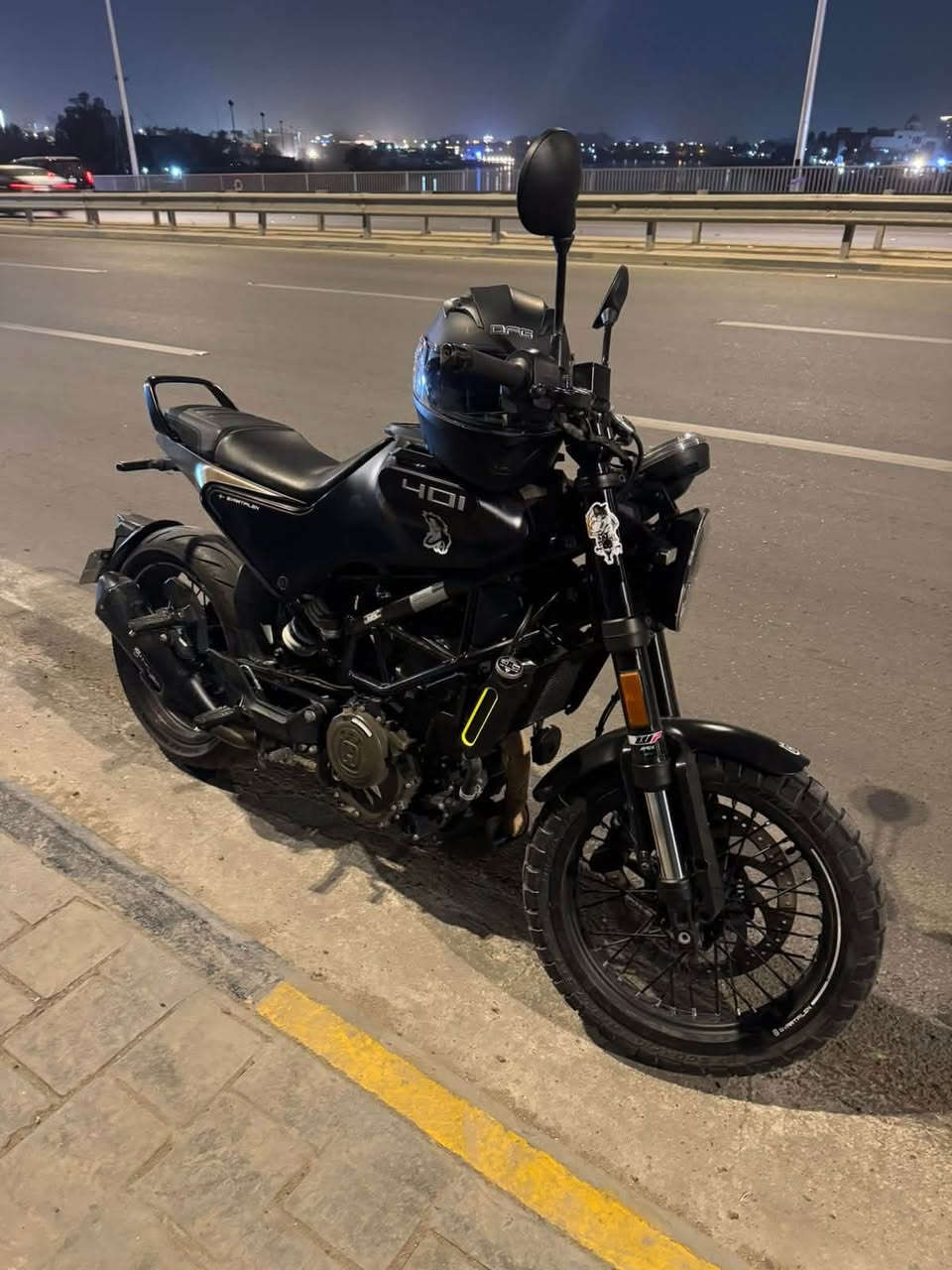 🏍️ للبيع – هسكفارنا 401 (Husqvarna 401) 🔥2023

دراجة مميزة جداً، شكل رياضي وأداء قوي، مناسبة للاستخدام اليومي والسفر.

✅ محرك 401 سي سي، تبريد سائل.
✅ كير 6 سرعات. كويك شفتر
✅ نظام ABS. امامي خلفي ممتاز 
✅ دبلات WP.
✅ بريك ByBre.
✅ خفيفة، ثابتة، وسهلة بالسيطرة.
✅ اقتصادية بالوقود مع عزم ممتاز وأداء ممتع
🔂 ماشية 17 الف 

💰 السعر: 4,500,000 دينار عراقي 
للاتصال 
***********
