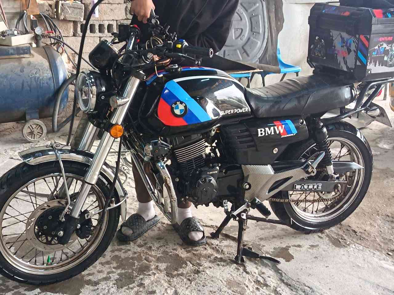 دايون لايتي 2022 محرك 200 الدراجة نضيفة شوفت عينكم ما مفتوحة تروح تفحص عد أي  مصلح مرقم كربلة
السعر 2250  أو مراوس شعندك دزلي خاص
***********
عنواني كربلة
