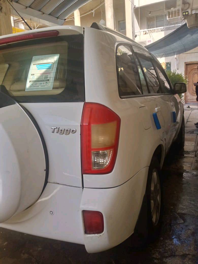 سلام عليكم سياره نوع تيكو موديل 2015 سياره جاهزه مابيها اي نقص أن شاء الله عالفحص مكينه حجم 2000 كير ميكانيك كلشي شغال بيها تبريد تدفئه  مكان السياره بغداد حي  البنوك خلف جامع الساده النعيم  السعر 77وبيها مجال. رقم صاحب السياره 
 ***********  
 
