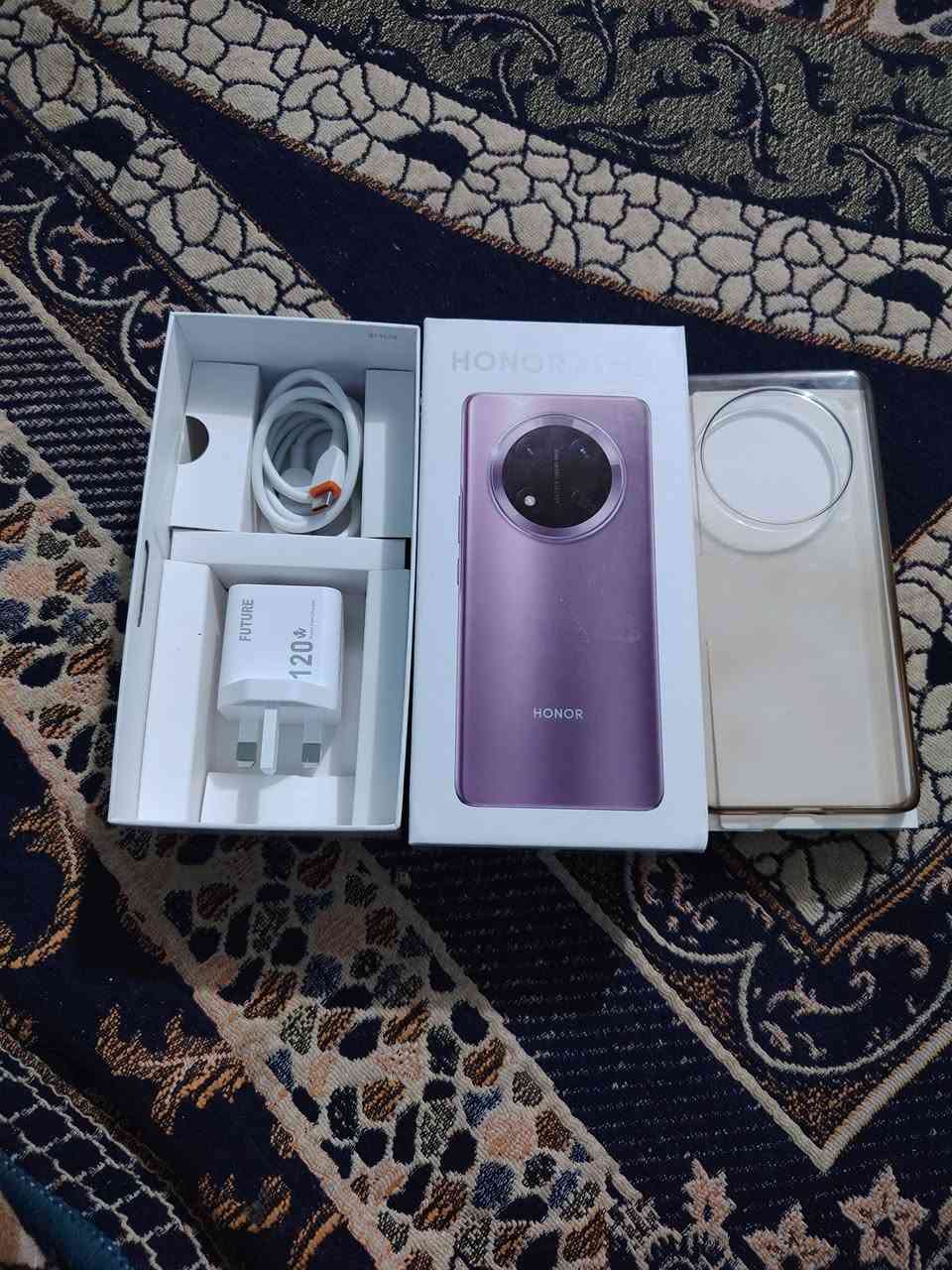 سلام عليكم
هونر x9c 5G مستخدم 
للبيع الجهاز اخو الجديد حيل نضيف زلغ مابي مرايه
مستخدم قليل نضافه الف بل ميه
ذاكره 256 عشوائية 8+8 يعني 16
الجهاز كامل ملحقات كارتونه + كفر + شاحنه 120 واط
سعره 260 الف مجاله كلش بسيط حك الجيه
مكاني بغداد السيديه *********** واتساب
