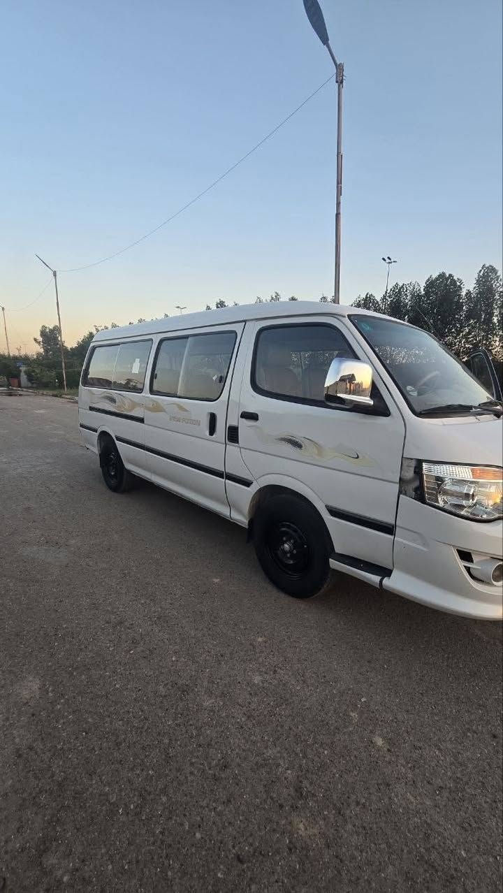 سلام عليكم سيارة فتون ١٥ السيارة جديدة اوخير من اللة بيھة بارد فوك الذيل البل طويلة او بلذيل فقط السعر٨٠ اوبيھة مجال للستفسار الرقم *********** بغداد البلديات
