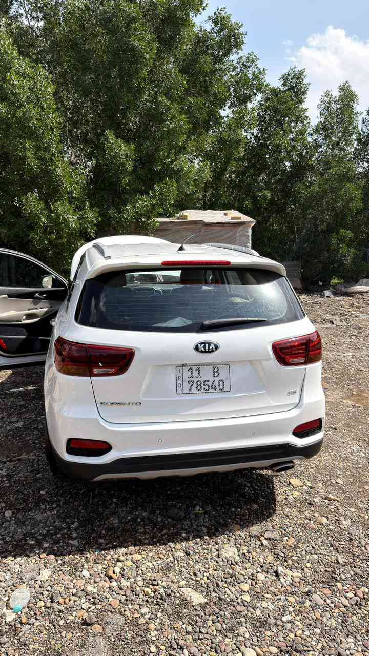 السلام عليكم كيا سورنتو موديل 2019فول ما عدا البنراما 6سلندر باسمي ورقم إنكليزي السياره بغداد والسونار مرفق في  الصور 
ماشيه 175000حقيقي 
السعر 240$وبيها مجال 
للاتصال على هذا الرقم *********** ابو كرار
