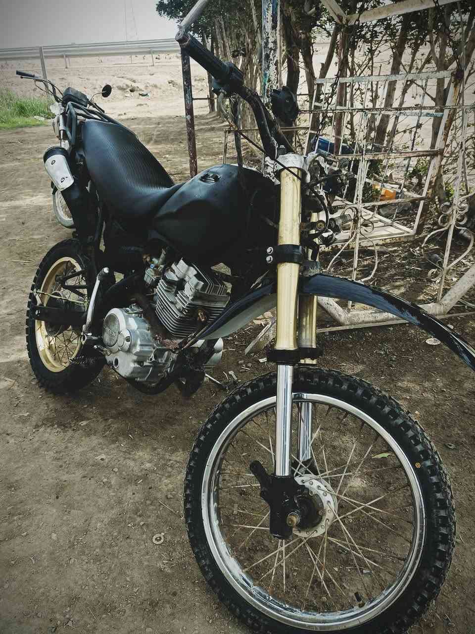 السلام عليكم قفاز نوع جوهر للبيع او مراوس شعندك نزل  موديل 2016 اوراق كامله  بيها مكينه مال ستوته وخيط بخار هستوه بادي بيها دراجه خير من الله دبلات شغلا وفول كلشي ماعوزها ماطور نضيف السعر 500 وبي مجال لشراي  مكاني كوت حي الحكيم للستفسار ***********
