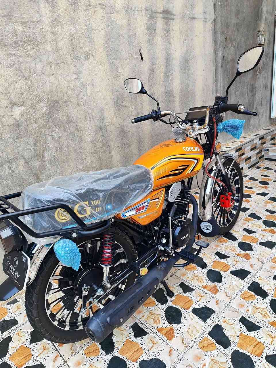 دراجه للبيع موديل 25صارشهر من اخذته سعر 925 بيها مجال كفاله عامه ***********
