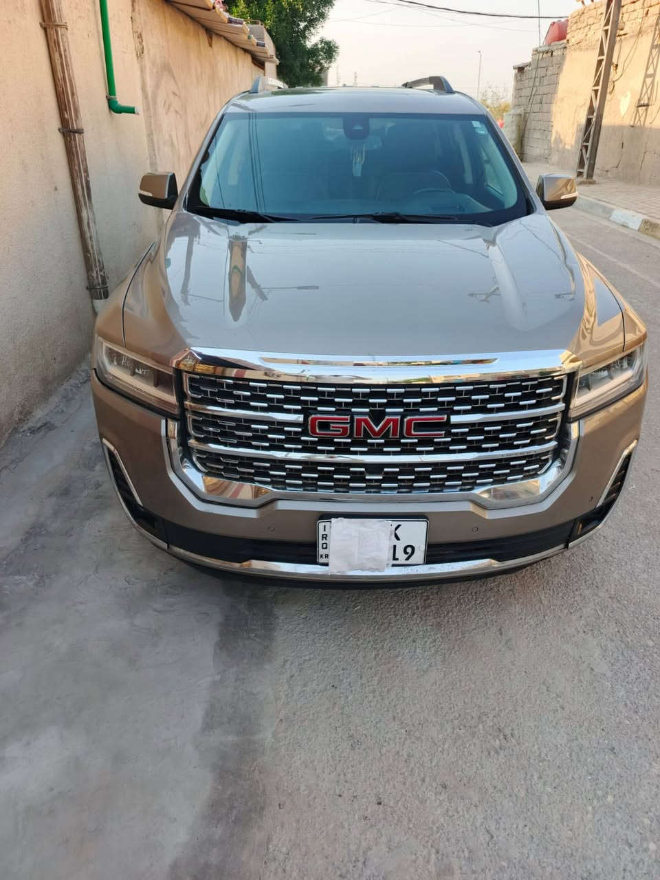 جي م سي أكاديه دنلي موديل22 ماشيه 60 ميل تير 20 جنطه كهربه دبل صالنصه فتحه سقف 2  بانوراما حساس أمامي خلفي مقاعد جلد أسود  مقاعد أمامي كهربي  تدفئه وتبريد مقاعد اماميه ستيرن كهربي    مري شفط تبريد 3 قطع تحكم ستيرن جهتين سنويه 29 اربيل. السياره جاهزه من كلشي ضررها قبق صندوك فقط العنوان البصره  0780 211 4421‬
السعر 265 قابل للتفاوض
