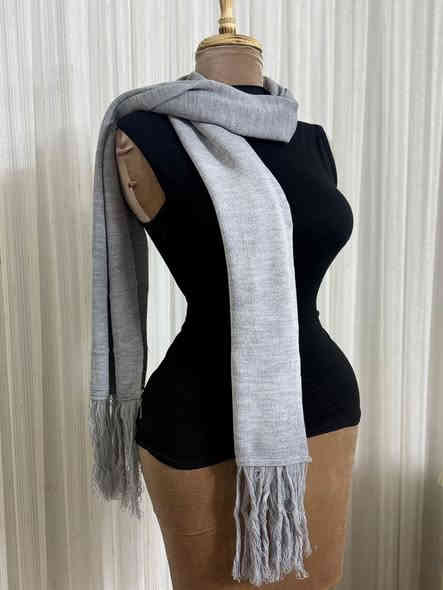 #المميز #دائمآ
خلي اطلالتك تجمع بين الدفء والاناقه❄️ 
سكارف 🧣ميكاسا🇹🇷الاصلي السعر (8)     
✨°° كوديا للشالات °°✨
☎️ 0771 503 1560
للحجز والاستفسار🚕🚕
يرجى مراسلة الصفحة التوصيل لكل محافظات العراق 
بابل المسيب/ شارع البلدًيه /داخل مجمع الرحمن
