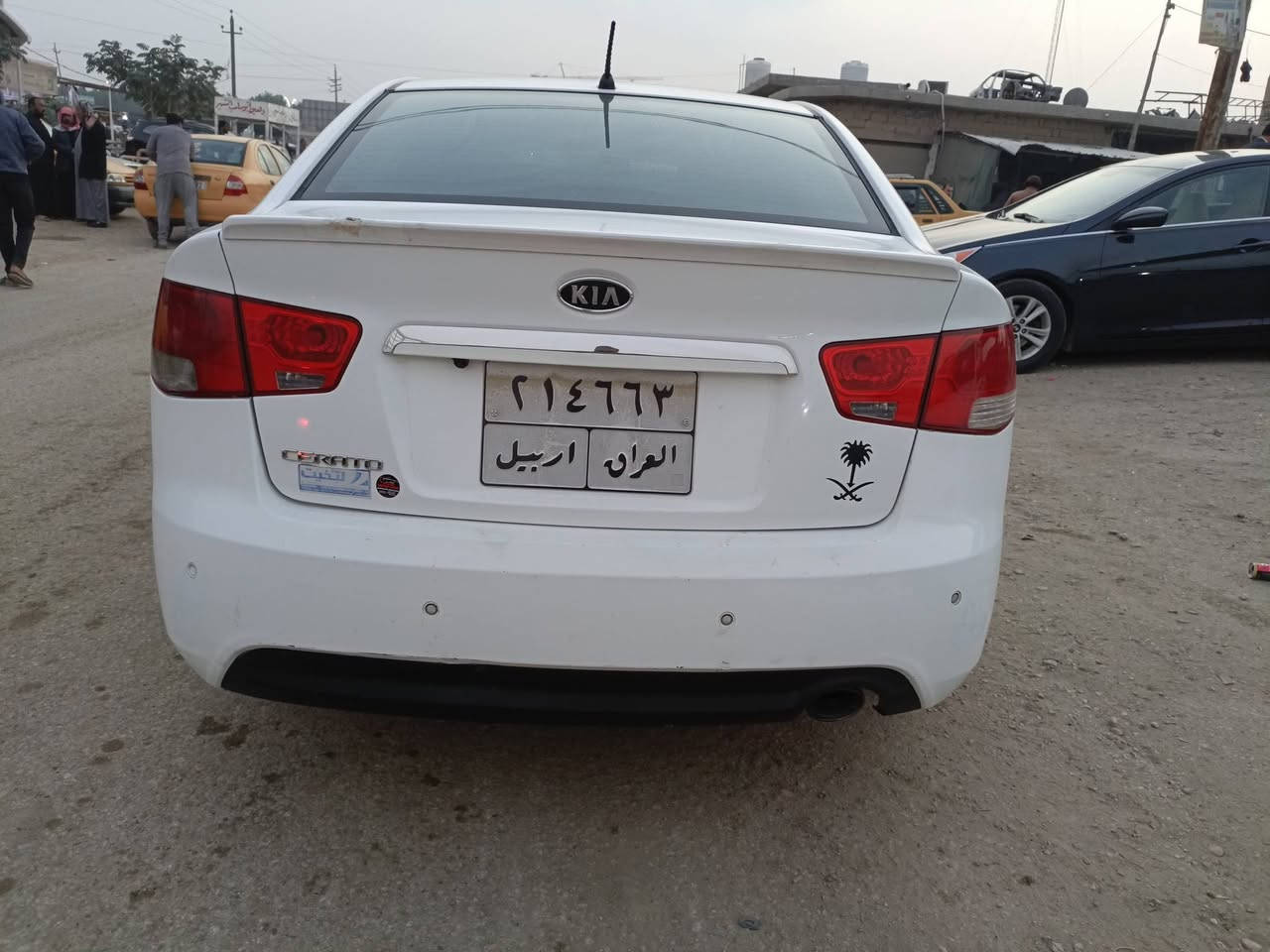 كيا سيراتو موديل 2011مكفوله كفاله عامه  من الصبغ وتبديل 
سنويه لحد 2028
محرك وكير مابيهن شي 
تحكمات ستيرن شاشه لمس مرايا جانبيه شفط 
راعيه موجود بغداد تريد وكاله تريد تحويل 
مكان سياره كربلاء 
السعر 105وبيه مجال بسيط 
***********
أعتذر عن مراوس
