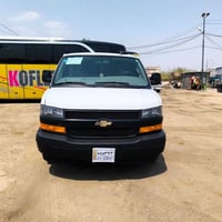 شوفرليت فان موديل 2021 للبيع لون ابيض ... ماشية ٤٠ الف .. محرك ٦ سلندر...