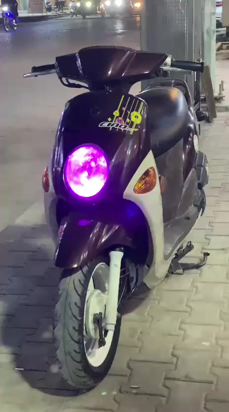 السلام عليكم
دراجه فله للبيع موديل 14 جكمجه كله ختم واحد وي المكينه كفاله عامه للبيع أو مراوس حسب القناعه 
تواصل *********** ما متواجد مازنجر
