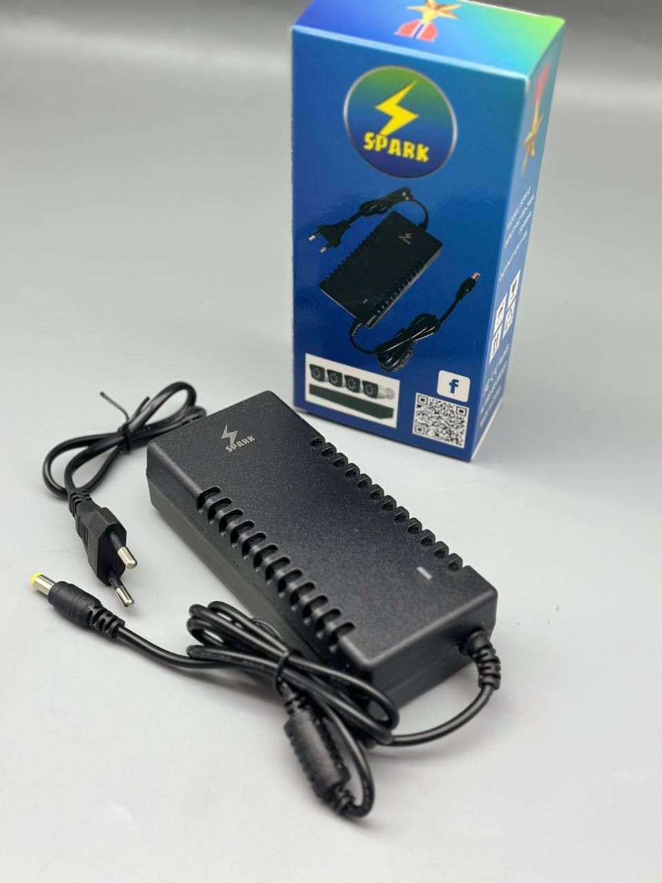 محولة طاقة كهربائية من spark
اسعار خاصة الى اصحاب المكاتب والشركات 
✅تكون بنوعين :
🎖️بدون موزع 
🎖️مزودة بموزع 1-5
✅ تحول من 220V الى  12V 6A
✅قدرة المحولة  72watt
✅مصنعة ضمن القياسات العالمية 
✅ كيبل من النحاس ١٠٠٪؜ 
✅مزودة بفلتر لتنقية الكهرباء الواصل الى الحمل
110-2220V ✅
✅50-60HZ


**إذا كنت صاحب هذا الإعلان وتريد حذفه لأي سبب، رجاءا أرسل رسالة إلى الدعم الفني**