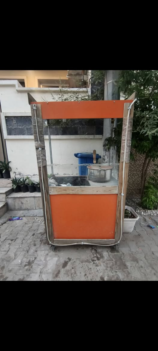للبيع عربانه شاميه يدويه سعر 150 
مكاني بغداد الحريه
رقمي لاتصال ***********
