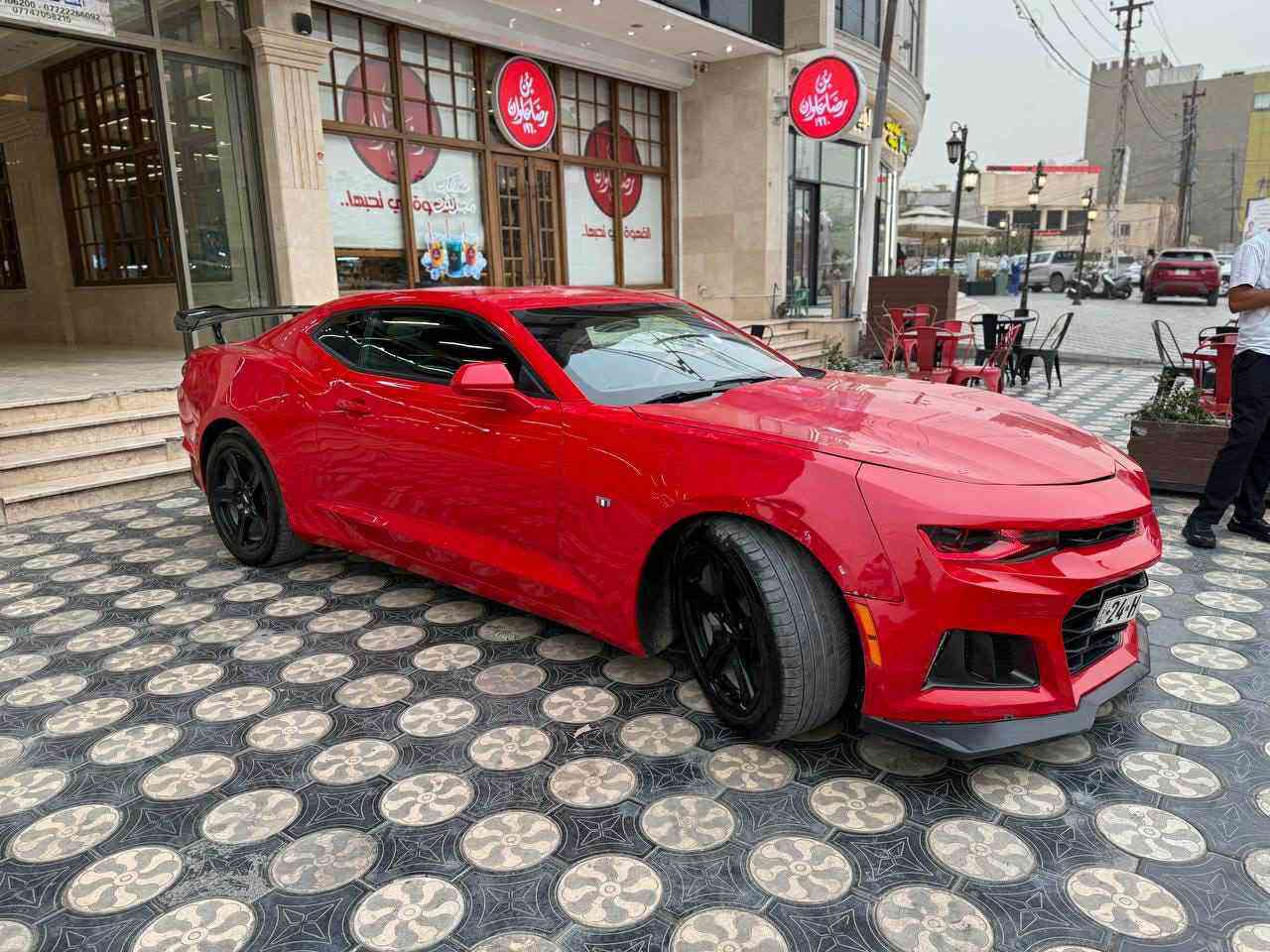 كمارو موديل 2020
للبيع او مراوس بجيب 
(لون احمر مميز
( رقم دهوك مميز
مكينه  6
المواصفات 
( تحكم ستيرن فول
(كروز سرعه
( شفتات
( بصمه
( تشغيل عن بعد
(مود القيادة سبورت + عادي
( الكير اوتوماتيك + عادي
( سايد بريك بصمه
( الكراسي تحكم كهربائي
(الابواب بصمه
(الجام اوتو
(شاشه اعطال
( كامره خلفيه دواره
(بيها اكزوز وتفريغ كامل اكس بايب دامبايب
( سبايدر
الصدر فول نضافه
 الاطارات نضيفه
تدفئة تبريد ثلج
باتري جديد  ولف حماوه جديد  بلكات جديدة
سيارة جاهزه تريد تحويل تريد وكالة ترايك وين متريد
السعر ١٤٧ بيها مجال
مكاني بغداد اعظمية
***********
