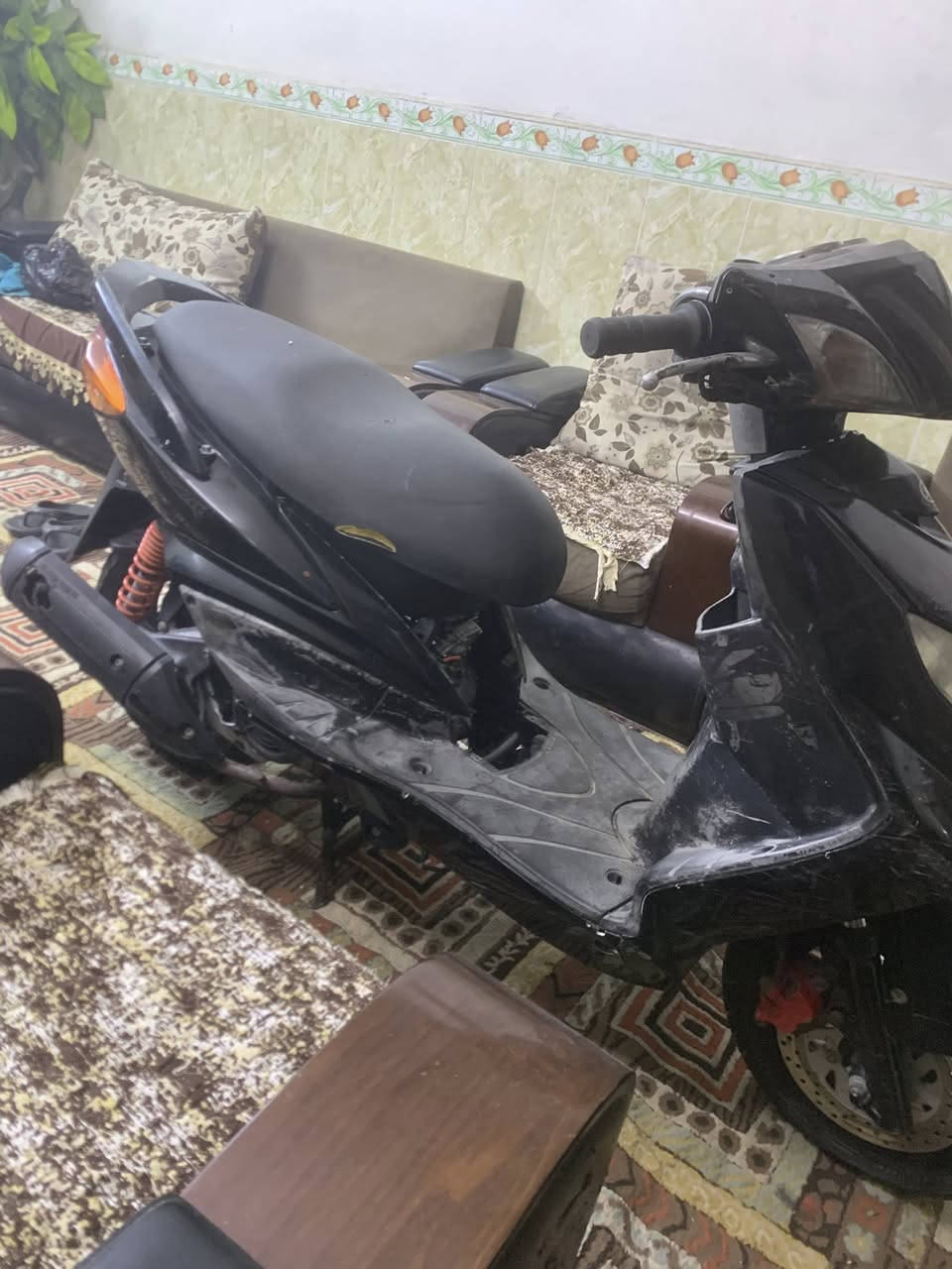 سلام عليكم اخوتي سكنس فحل كابرتير الدراجه حلوه كلشي ماعوزها بس بيها صوت يمكن زنجيل  فقط ابيع علا حطتها سعر 400قفل قفل لاًتعاملني مكاني بلديات شارع المصرف قرب شارع الكاشي رقمي ***********
