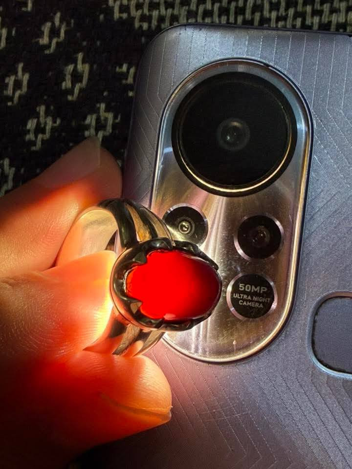 خاتم عقيق يماني شفة العبد
جراخه قديمه 
صياغة يدوي جديد 
قياس الخاتم من ٢٠ إلى ٢١


**إذا كنت صاحب هذا الإعلان وتريد حذفه لأي سبب، رجاءا أرسل رسالة إلى الدعم الفني**